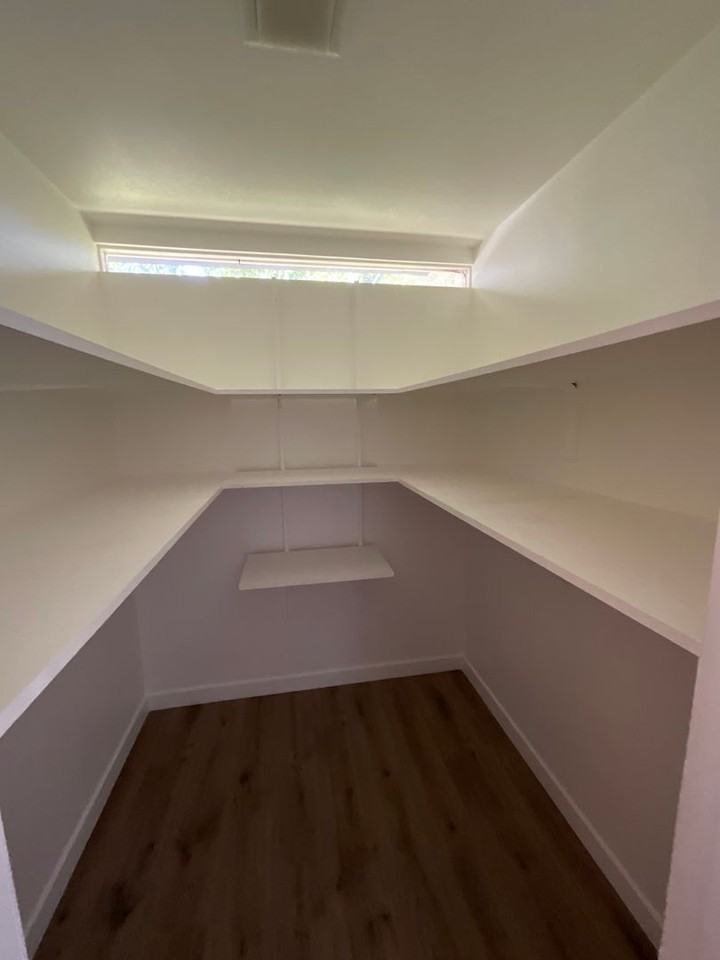 1702 Capri Cir - Photo 7 of 16