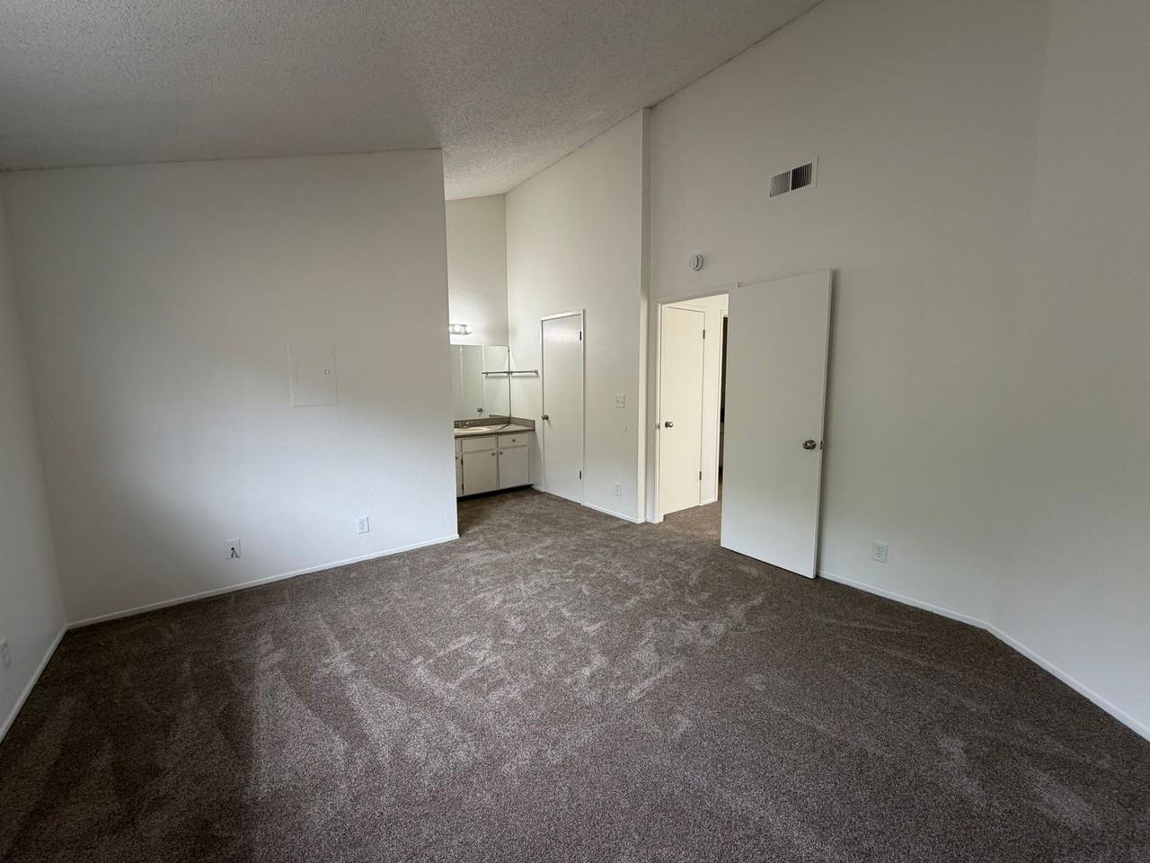 4755 Snow Dr - Photo 6 of 8