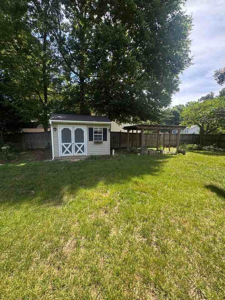 74 Clarion Dr - Photo 2 of 17