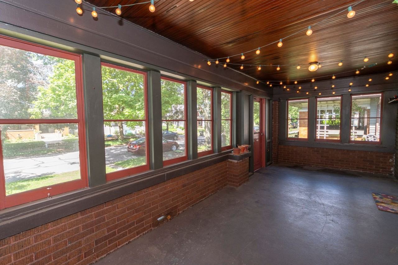 1106 Woodward Ave - Photo 2 of 36