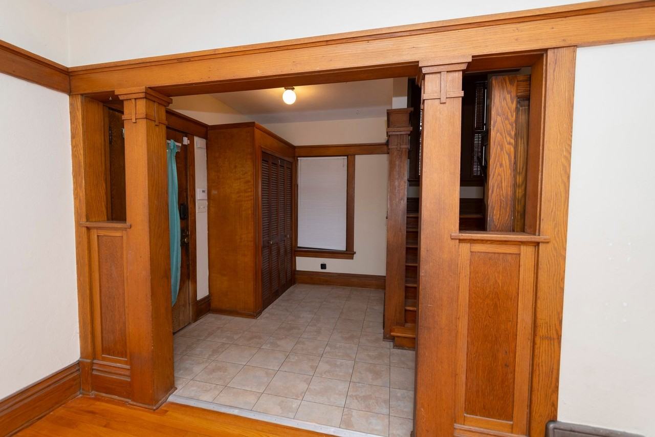 1106 Woodward Ave - Photo 6 of 36