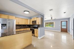 featured image of 740 E Evanston Cir