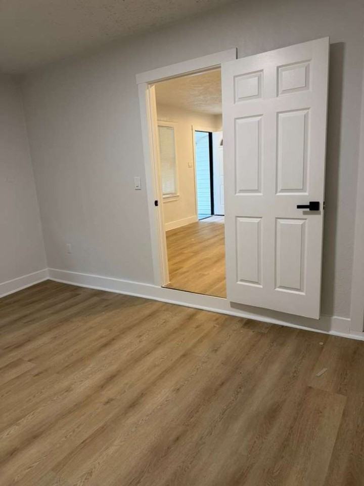 7930 Carolwood Dr - Photo 6 of 6