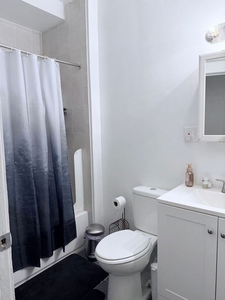 2227 Penrose Ave - Photo 2 of 28