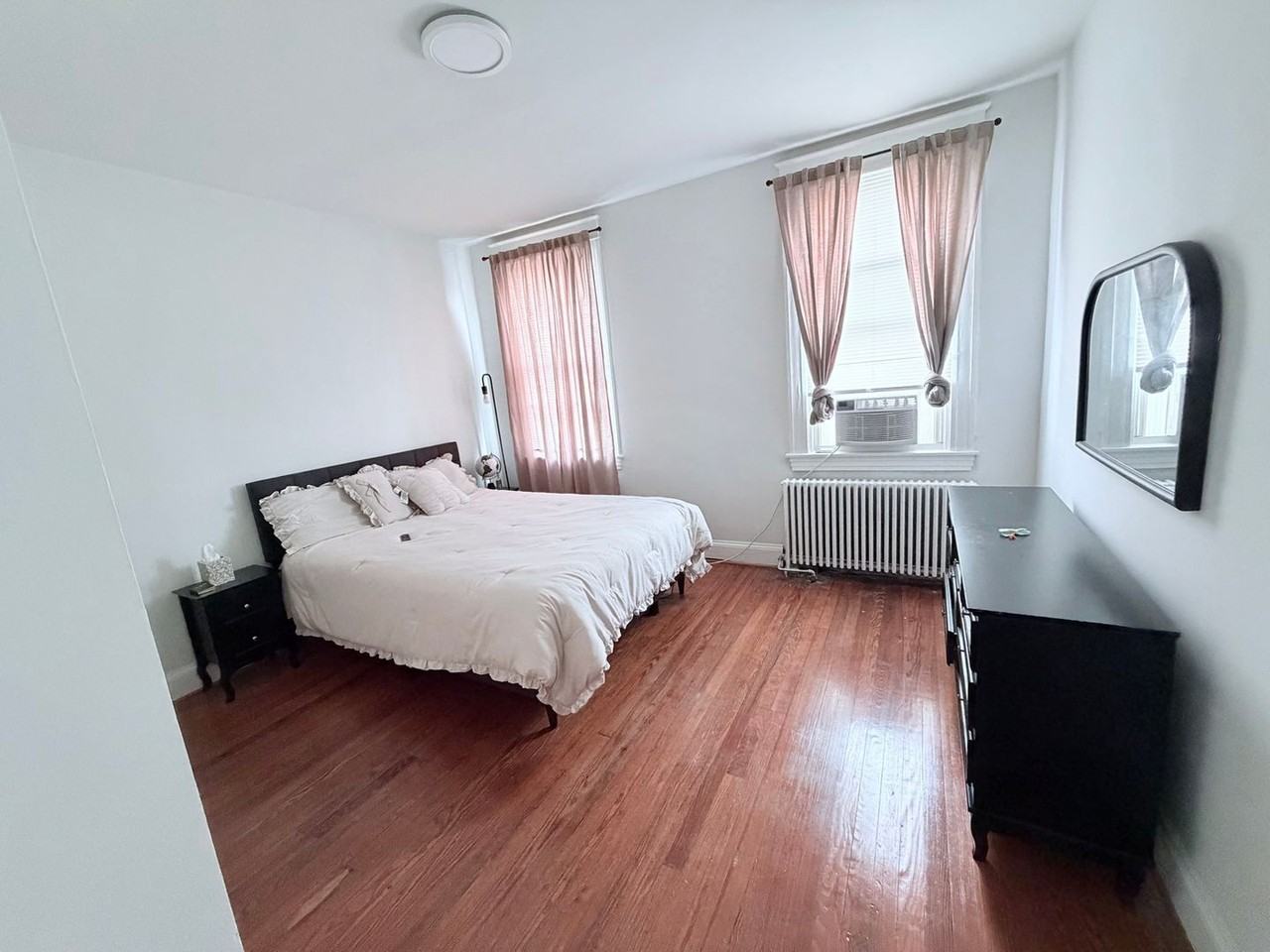 2227 Penrose Ave - Photo 3 of 28