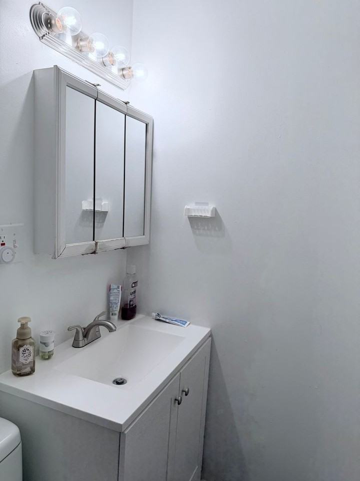 2227 Penrose Ave - Photo 5 of 28