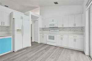 featured image of 6931 Nw 34th St