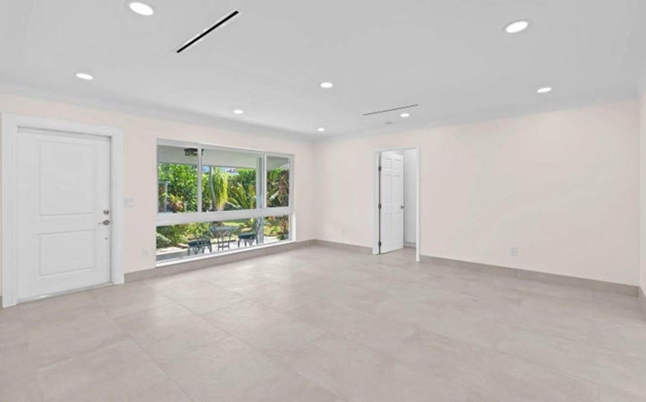 391 Se 7th Ave - Photo 6 of 22