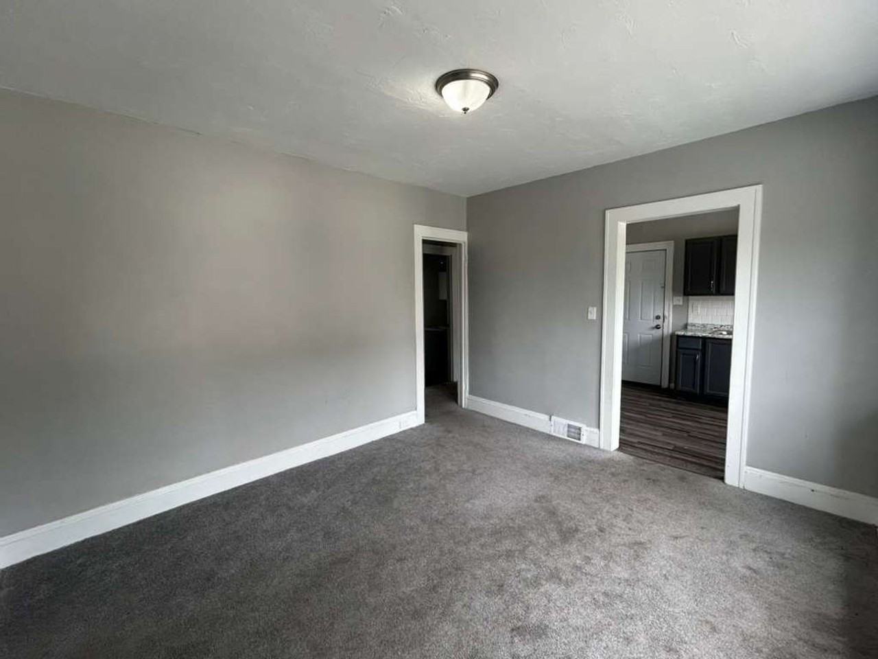 13616 Coit Rd - Photo 7 of 36