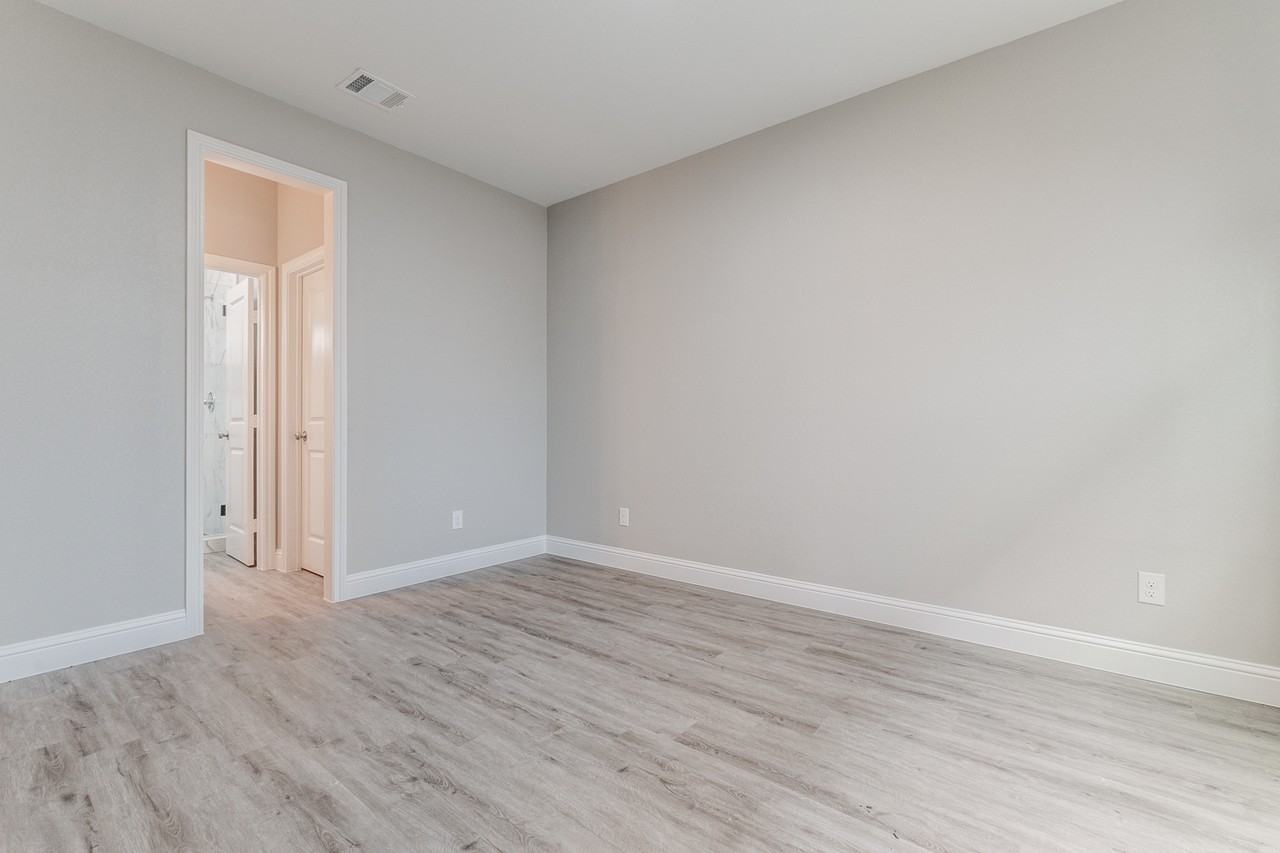 6315 Pebble Ave - Photo 2 of 13