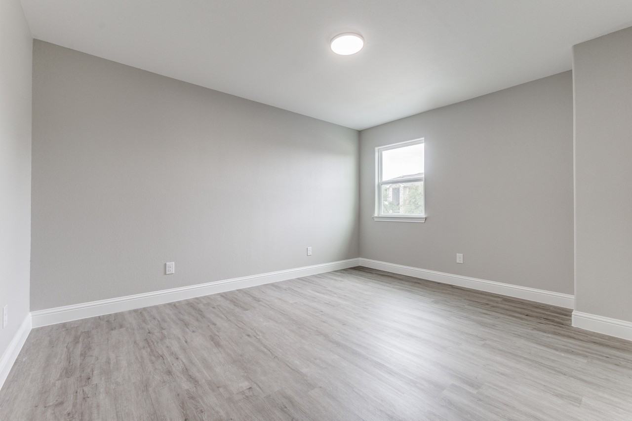 6315 Pebble Ave - Photo 6 of 13