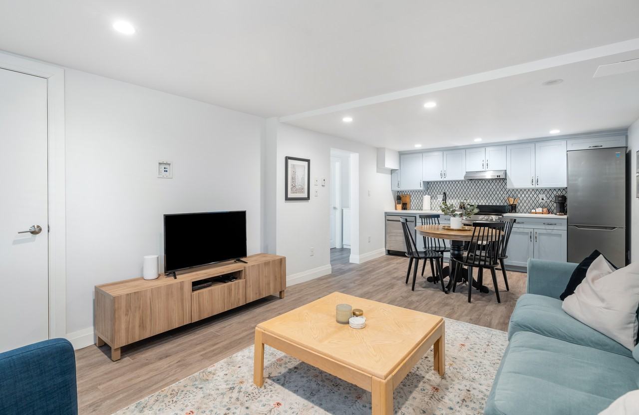 2621 East 5th Avenue - Photo 2 of 19
