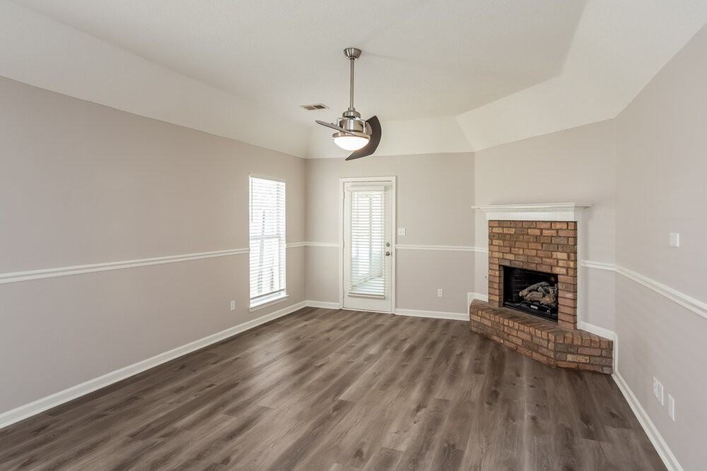 6775 Kirkland Cv - Photo 3 of 13