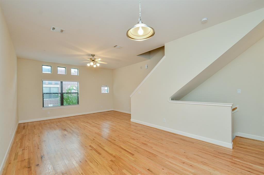 11315 Main St #1 - Photo 4 of 32