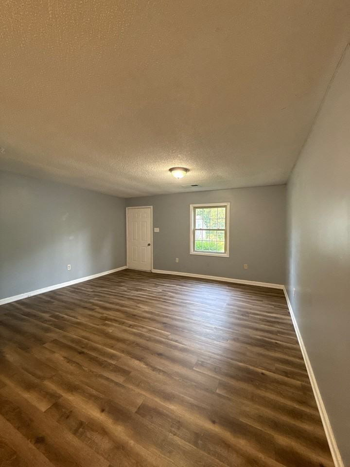 309 N Tipton St - Photo 2 of 8
