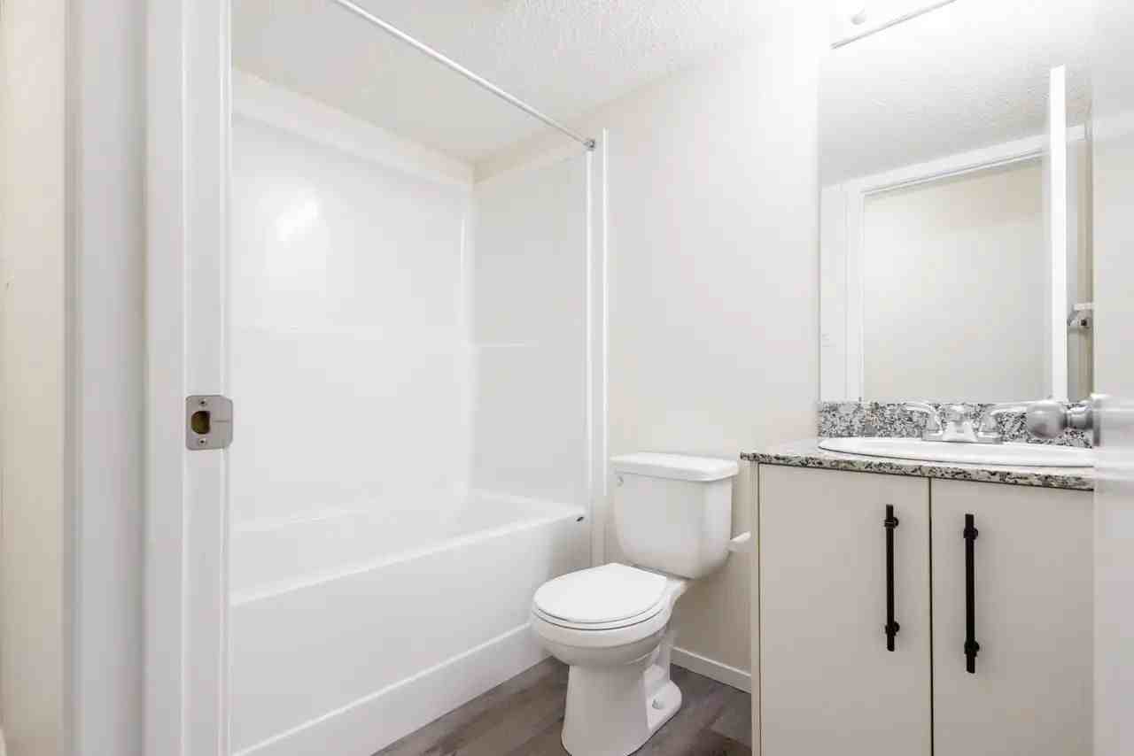 635 Secord Blvd NW - Photo 2 of 2