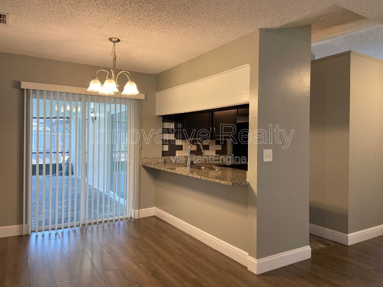 1025 Derbyshire Dr - Photo 5 of 27