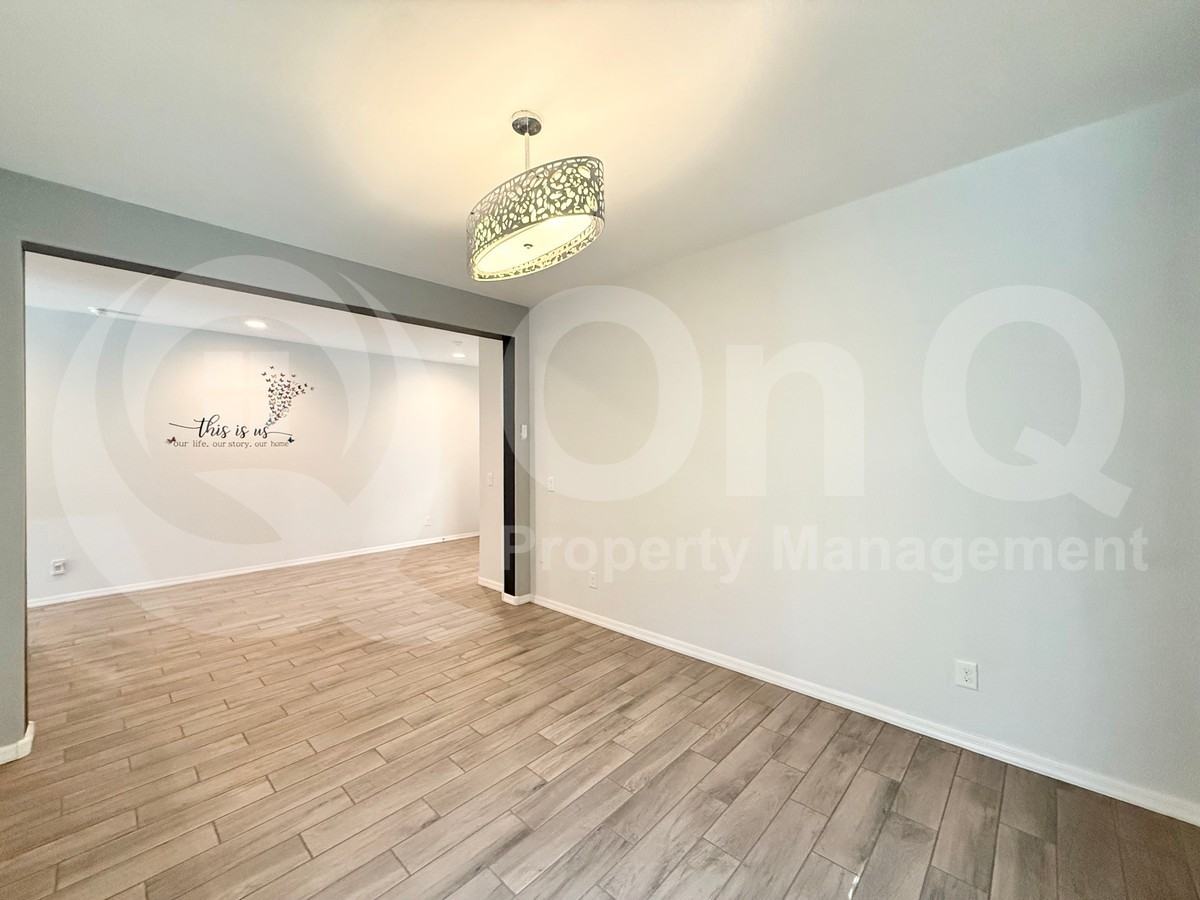 1312 E Gemini Pl - Photo 5 of 22