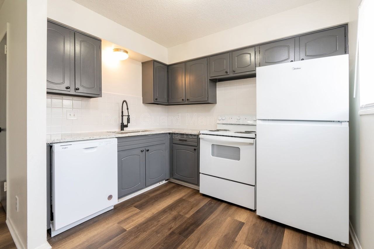 525 N Dunsworth Ave #525B - Photo 7 of 20