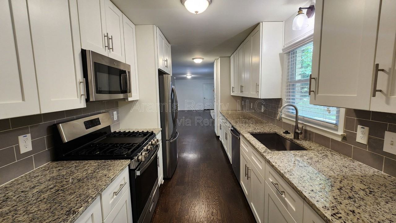 3775 Tree Bark Trl - Photo 6 of 20