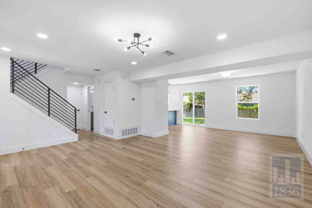 3610 Alexandria Dr - Photo 5 of 50