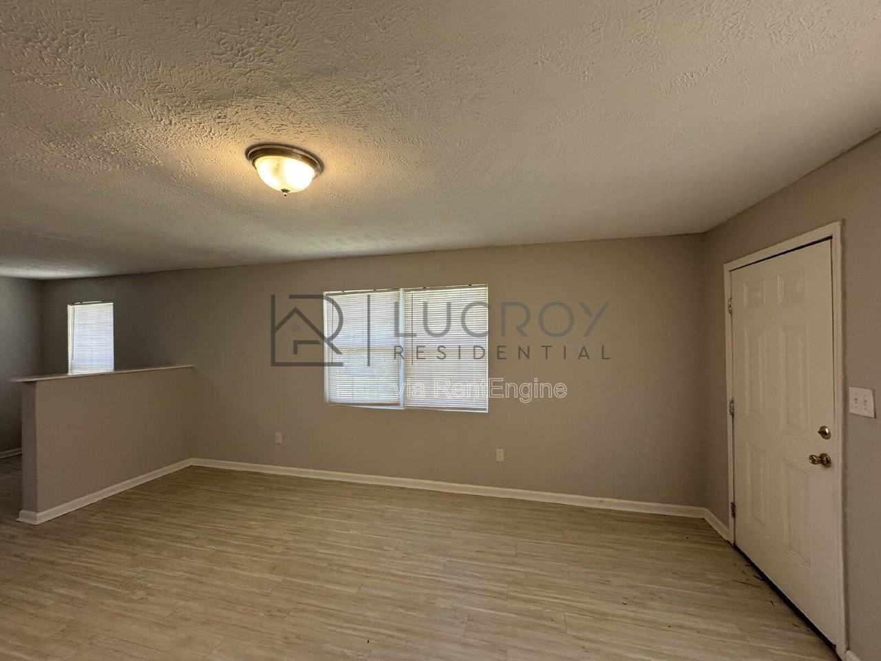 229 Lawrence Rd - Photo 3 of 10