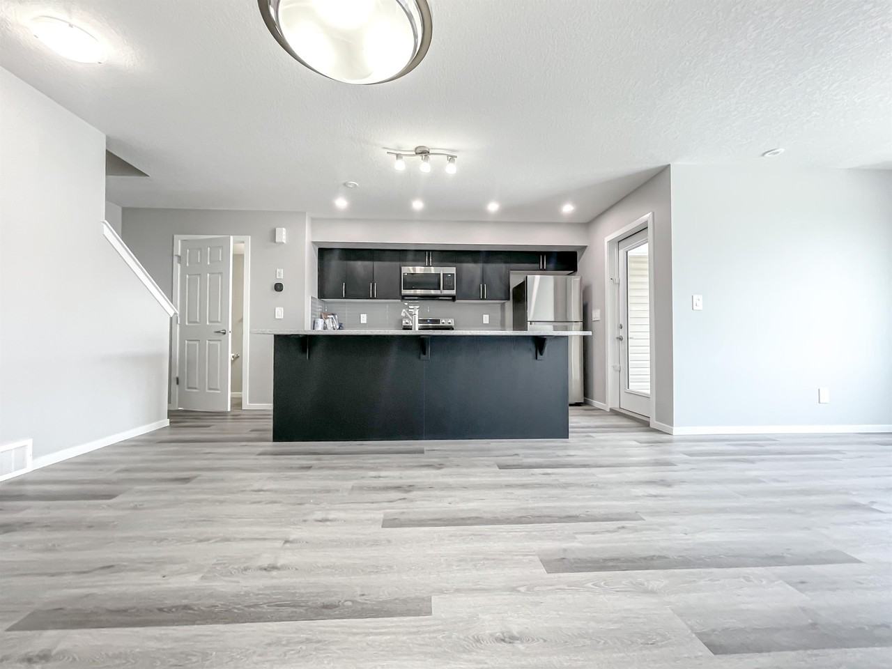 831 Windbury Place SW, Airdrie - Photo 4 of 22