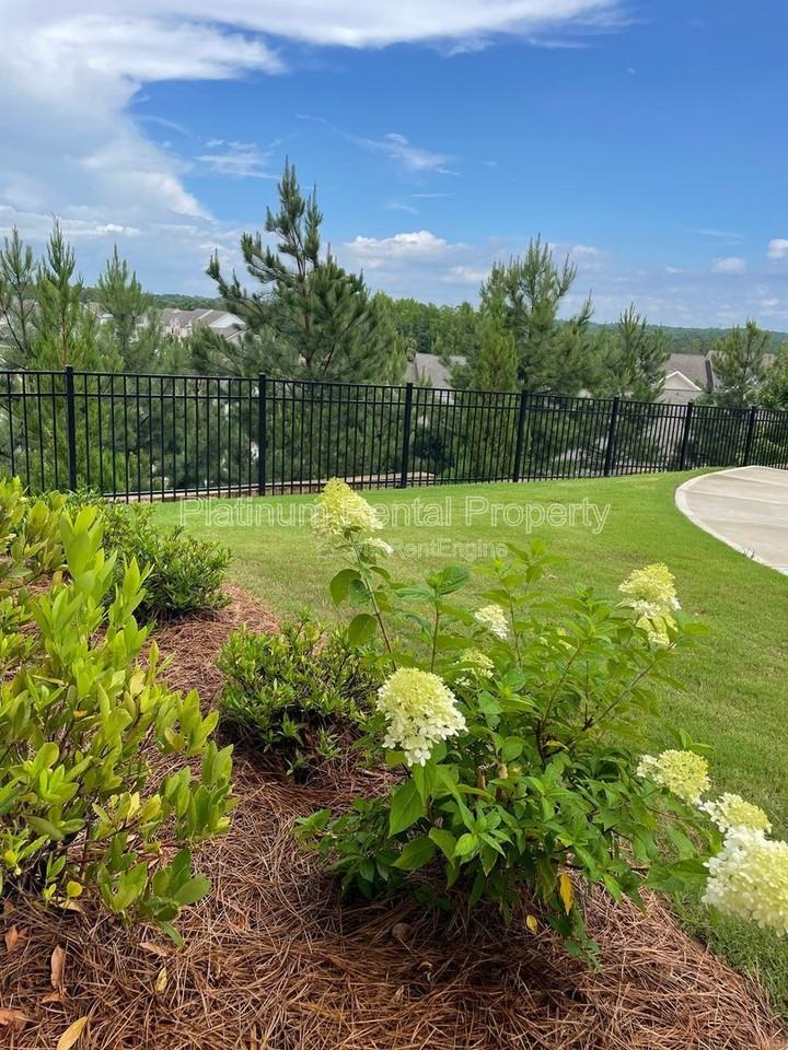 5221 Riden Ct - Photo 6 of 50