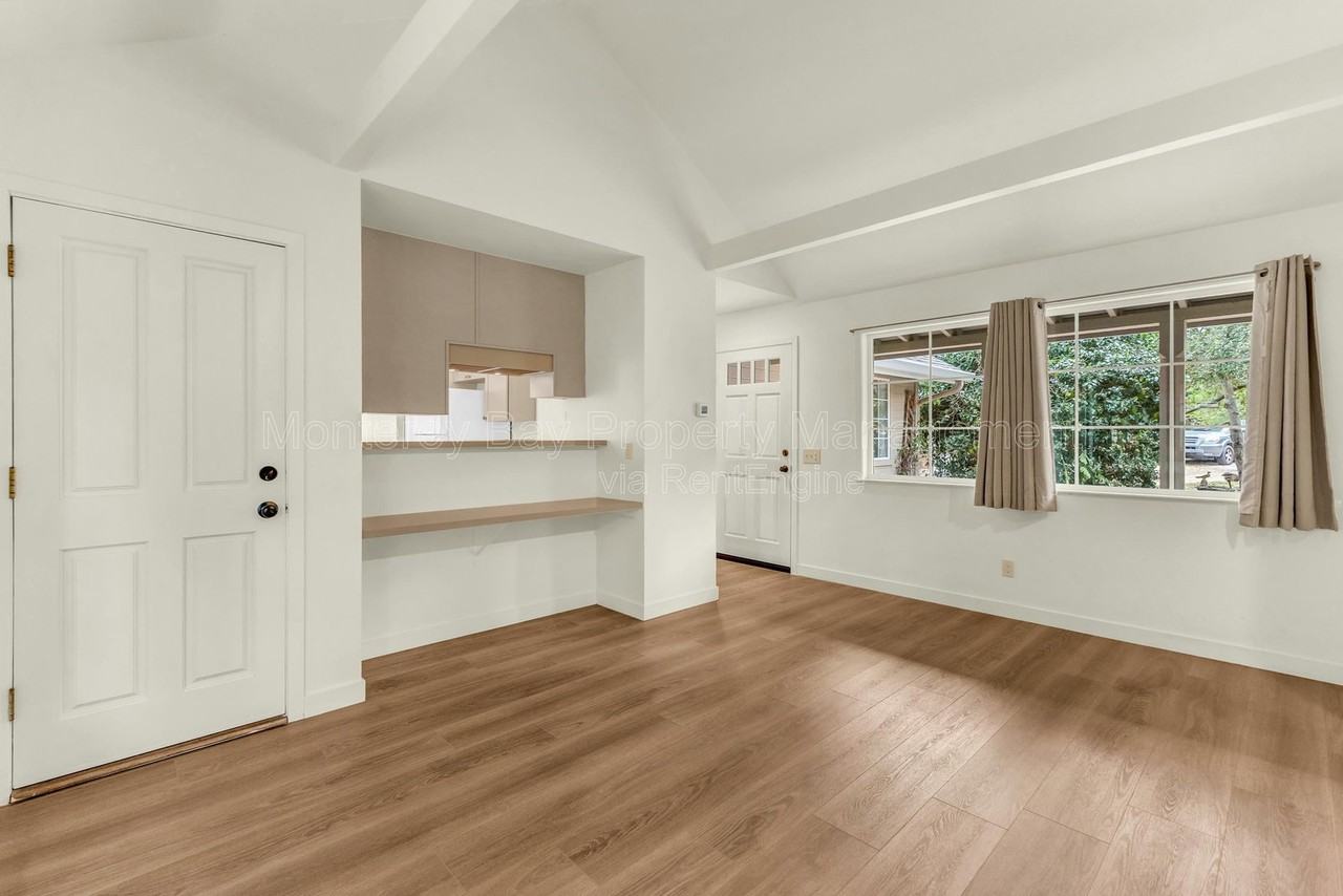 706 Crocker Ave - Photo 5 of 26