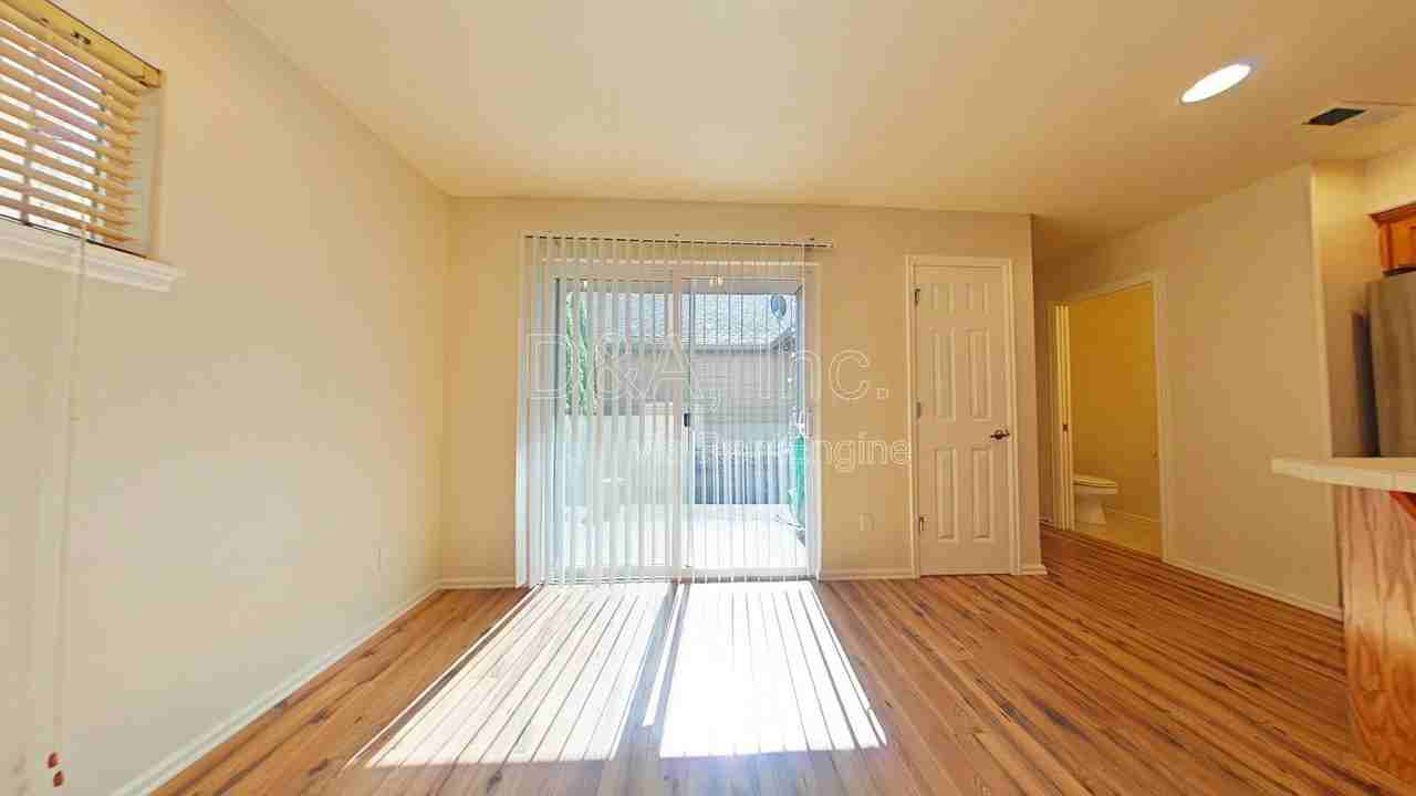 3523 Se Midvale Dr - Photo 3 of 16