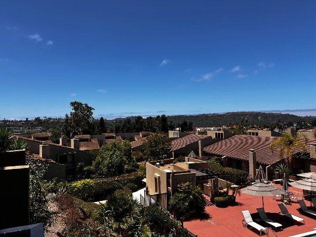 2204 Plaza De Las Flores - Photo 4 of 50