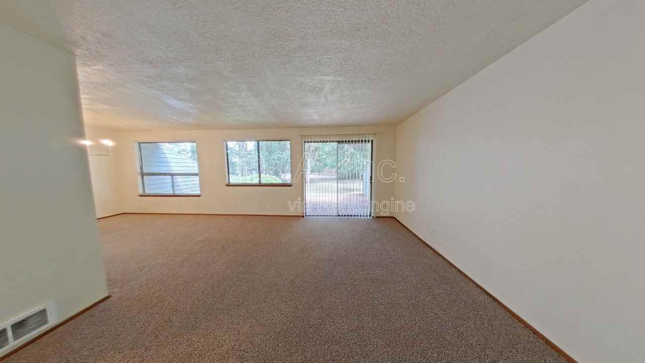 3928 Nw Walnut Pl - Photo 2 of 18