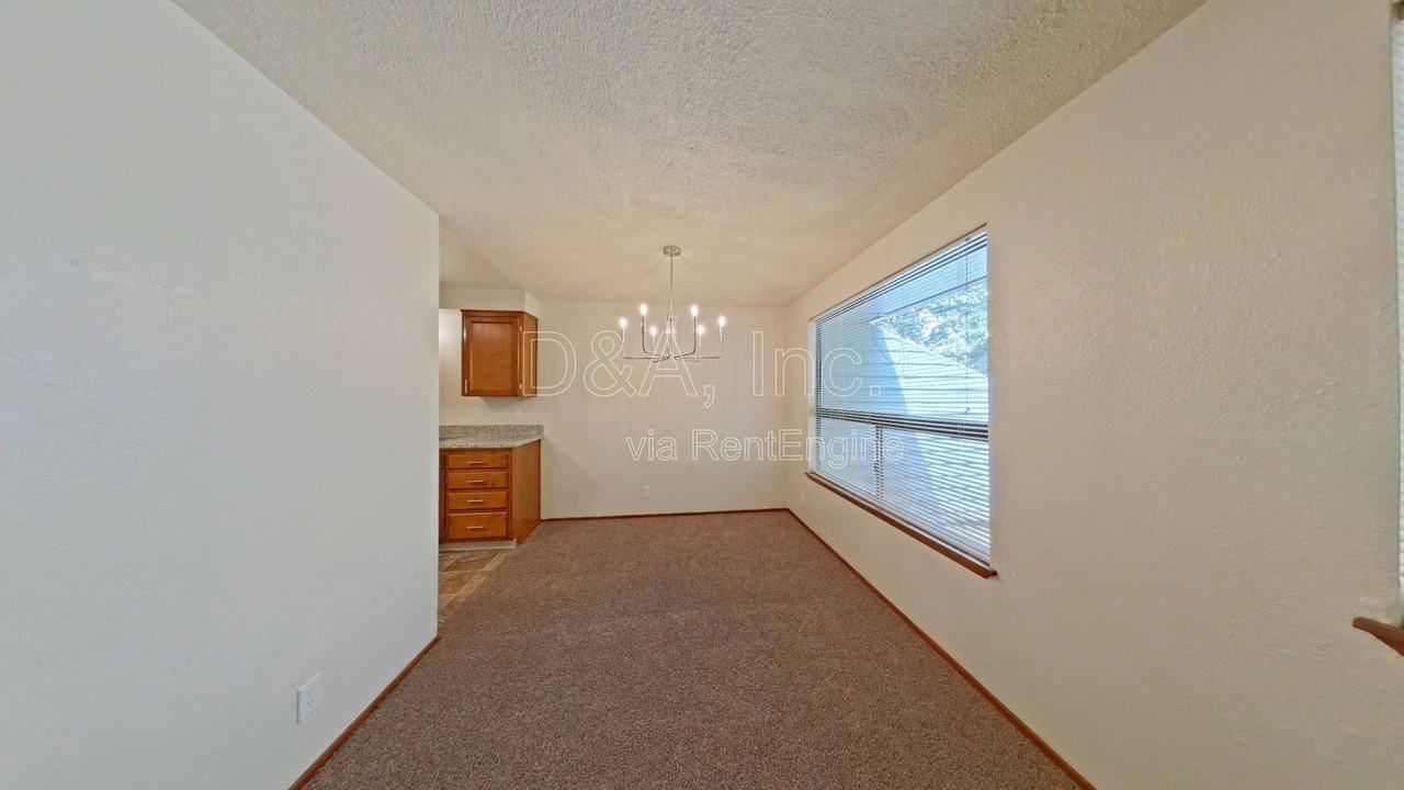 3928 Nw Walnut Pl - Photo 3 of 18