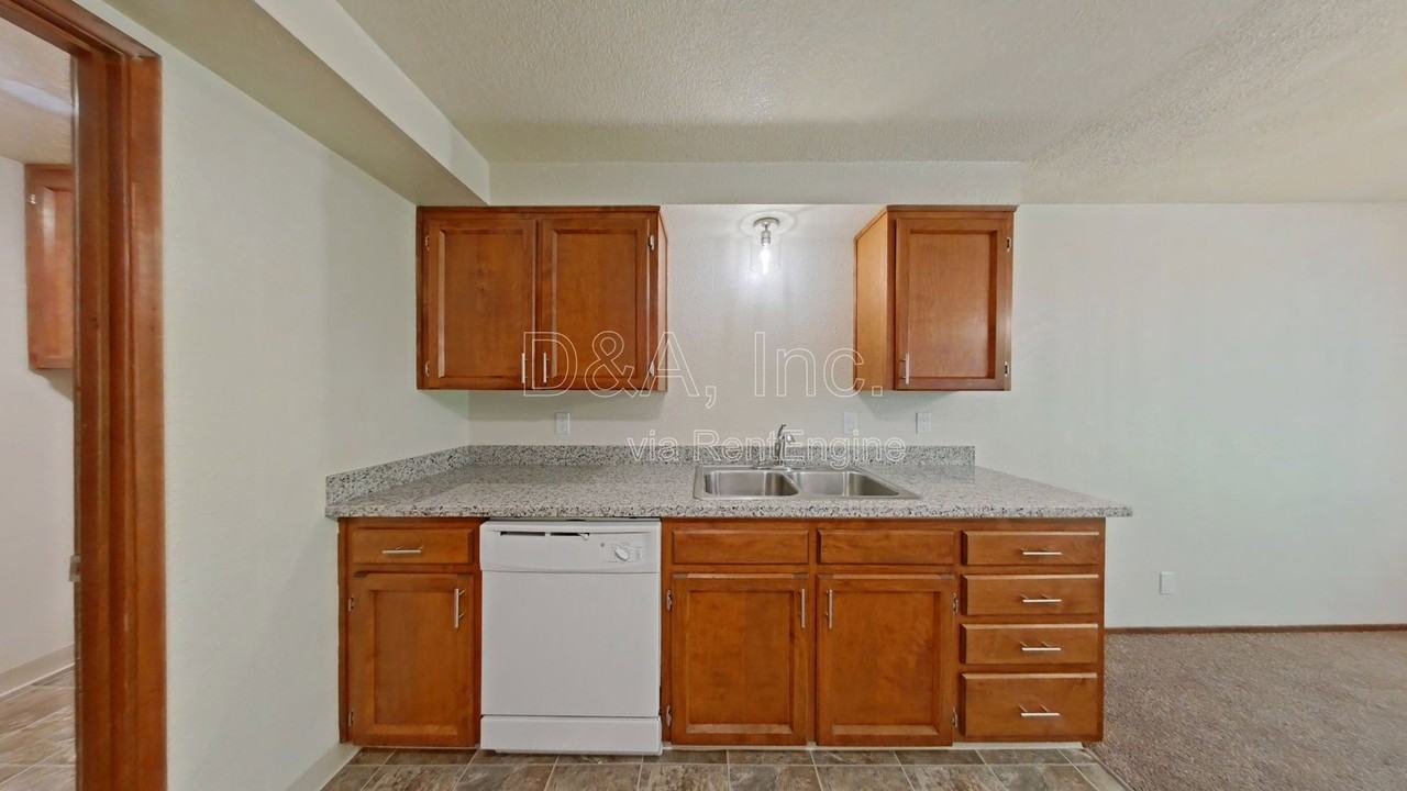 3928 Nw Walnut Pl - Photo 4 of 18
