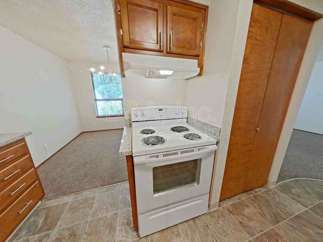 3928 Nw Walnut Pl - Photo 5 of 18