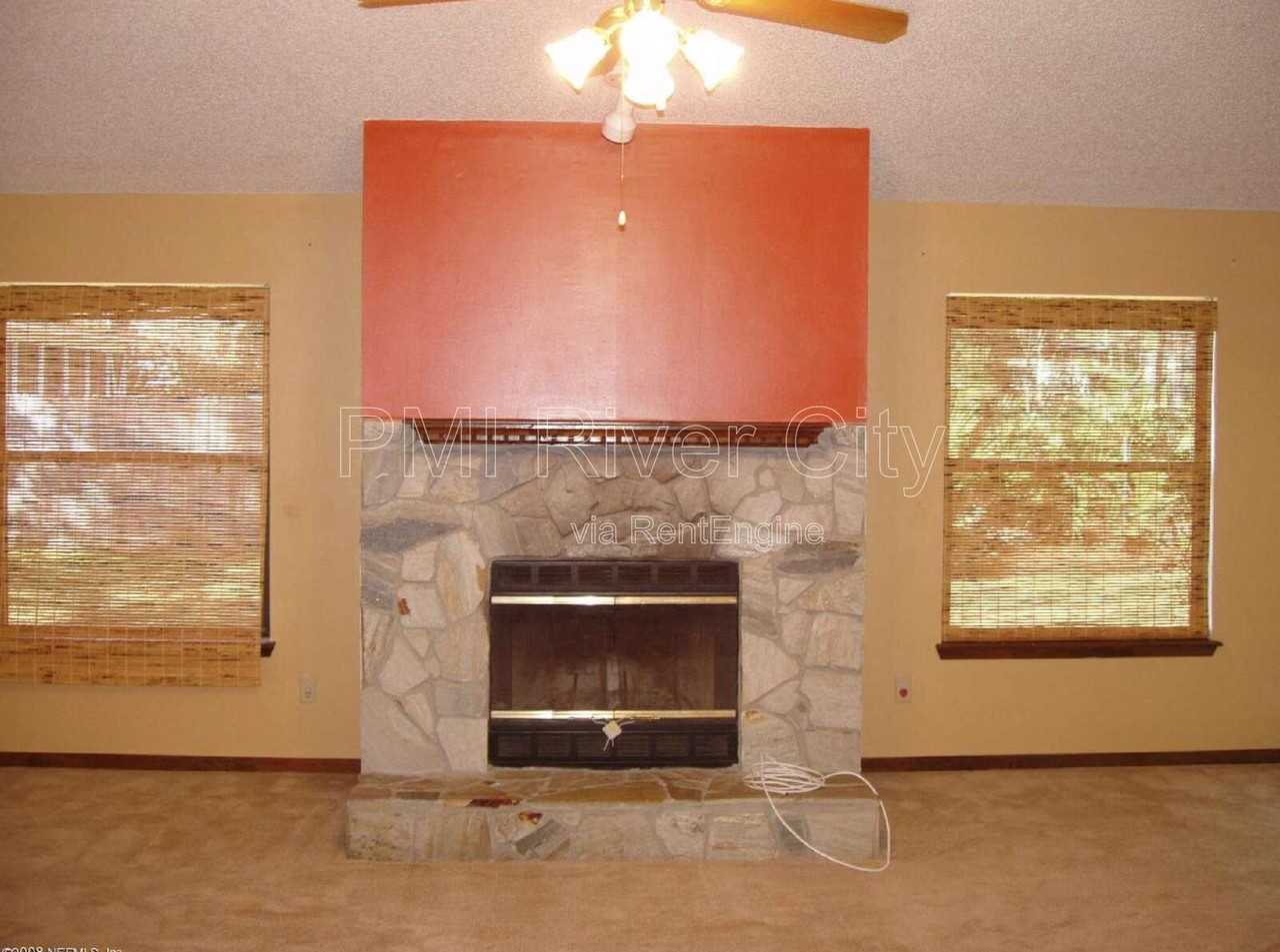 1670 Rusty Rail Rd - Photo 4 of 8