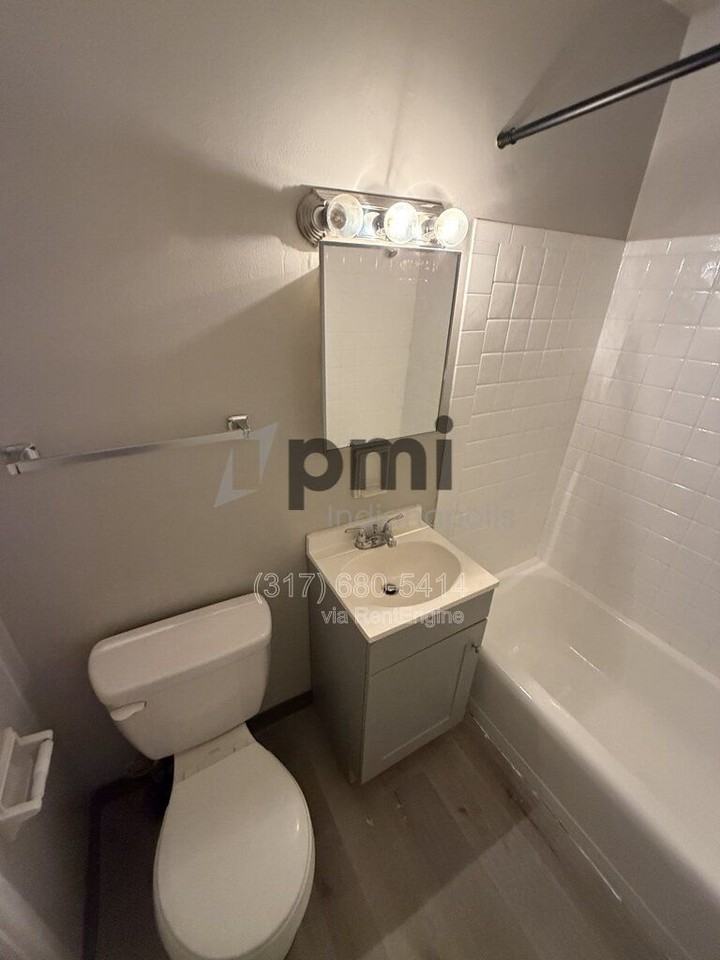 5824 E Washington St #10 - Photo 4 of 9