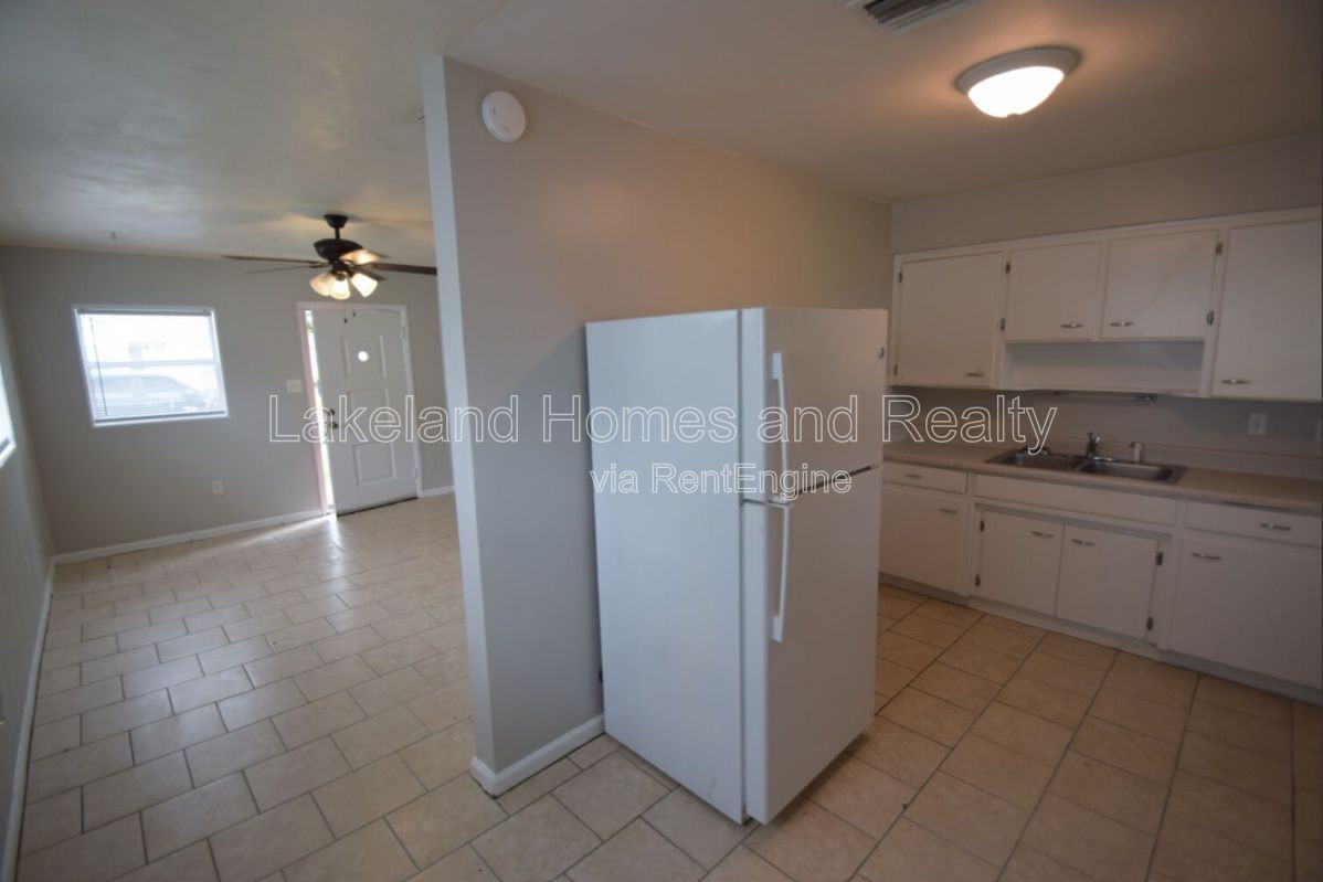 1213 W Patterson St - Photo 4 of 21