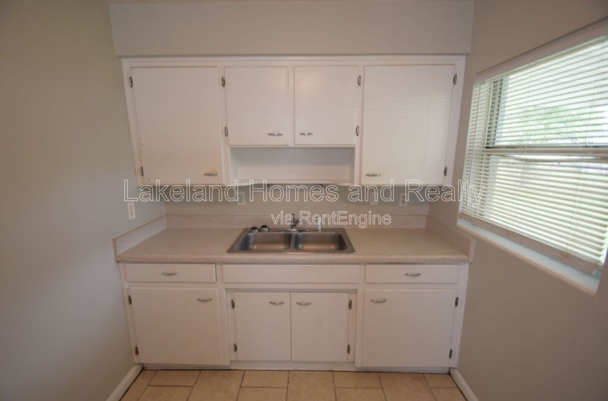 1213 W Patterson St - Photo 5 of 21