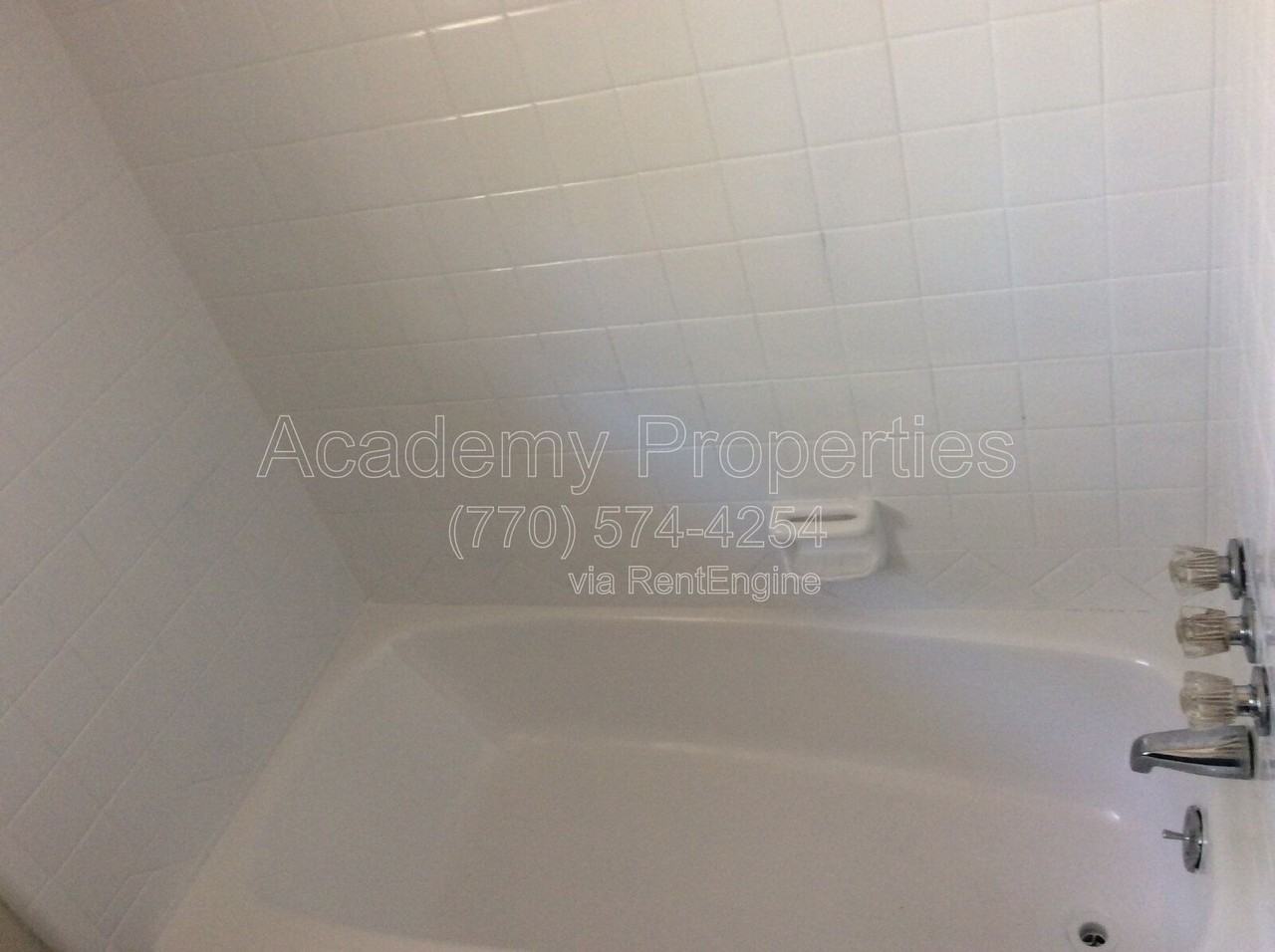 80 Homestead Pl - Photo 5 of 18