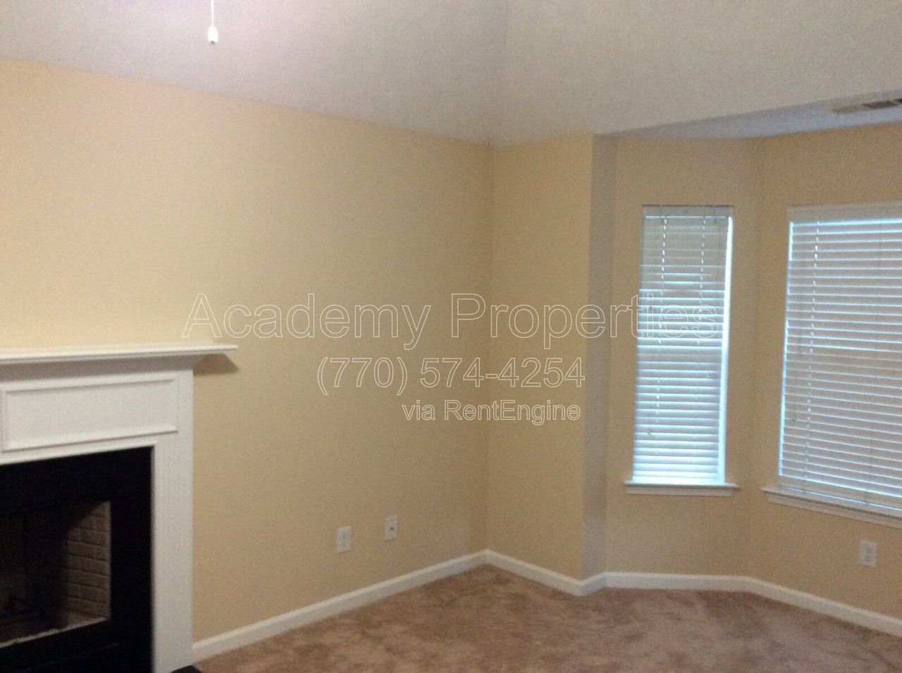 4015 Yellow Pine Ct - Photo 4 of 26