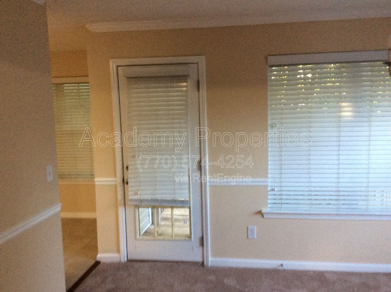 4015 Yellow Pine Ct - Photo 7 of 26