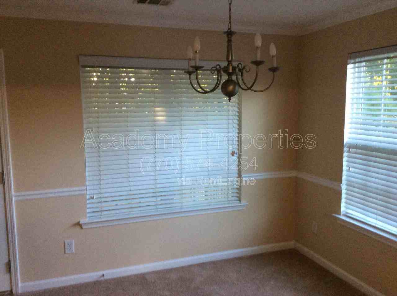 4015 Yellow Pine Ct - Photo 6 of 26