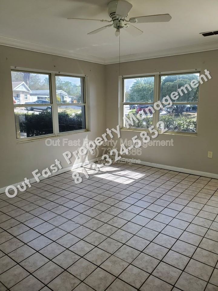 4811 Drift Tide Dr - Photo 3 of 11