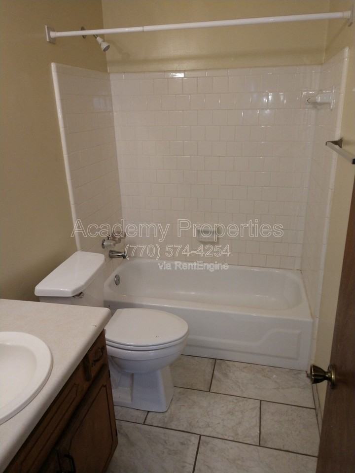 104 Richard Way - Photo 7 of 12