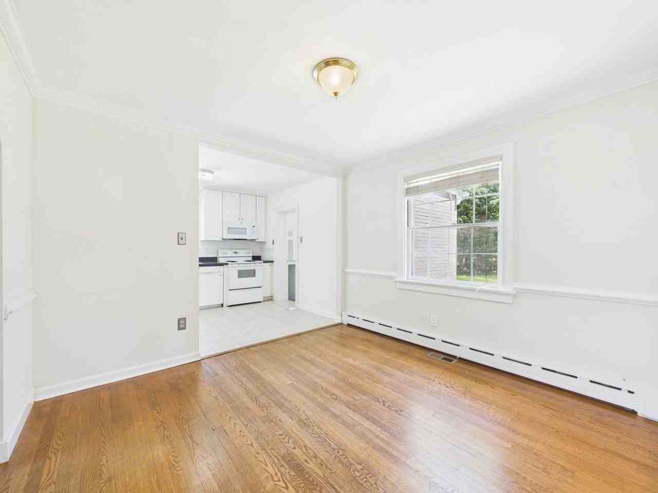 9609 University Blvd - Photo 4 of 21