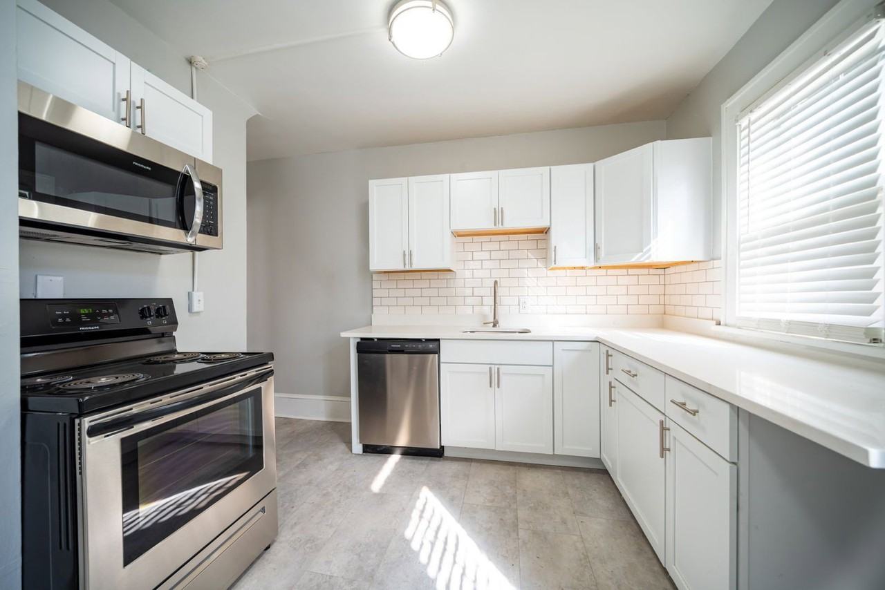 838 Dennison Ave - Photo 7 of 17