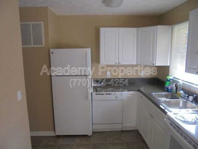 6774 Valley Hill Ct - Photo 3 of 21