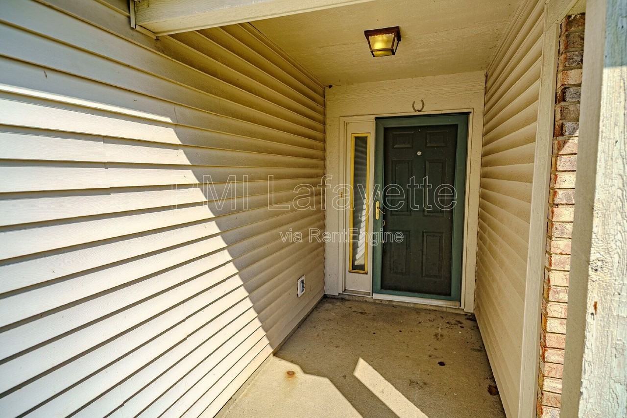 5053 Saddle Dr - Photo 4 of 27