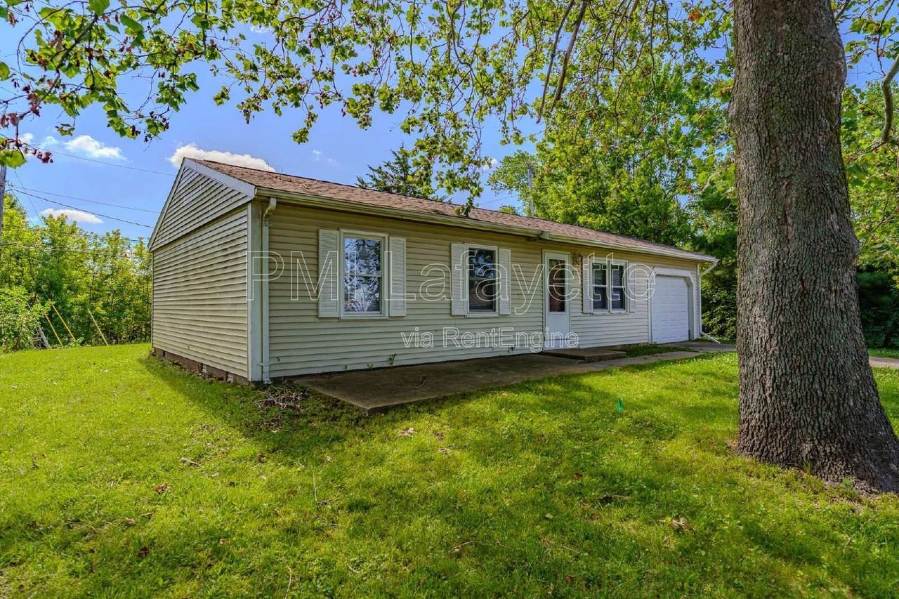 821 Julia Ln - Photo 3 of 24